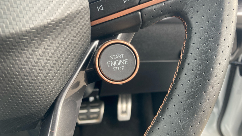 CUPRA Leon 1.5 eTSI 150 V2 5dr DSG Petrol Hatchback